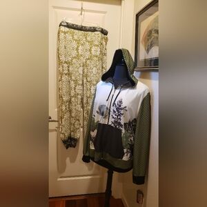 Lily Green /Black Modern Hoodie And Coordinating Harem Pants (Top And Bottoms)